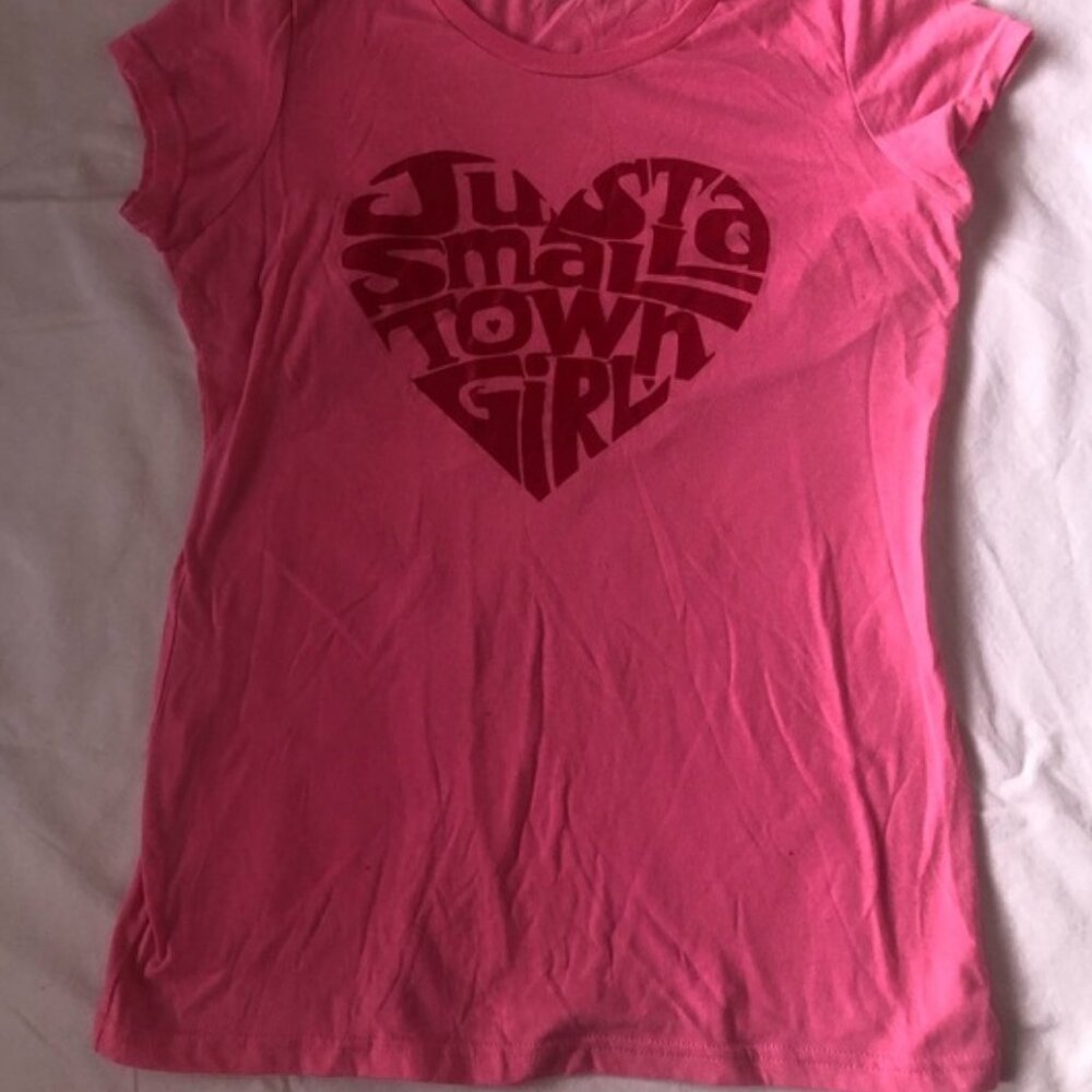 Town Girl pink T-shirt
